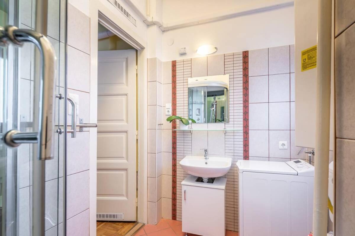 Vamhaz Boulevard Apartments Budapest Eksteriør bilde
